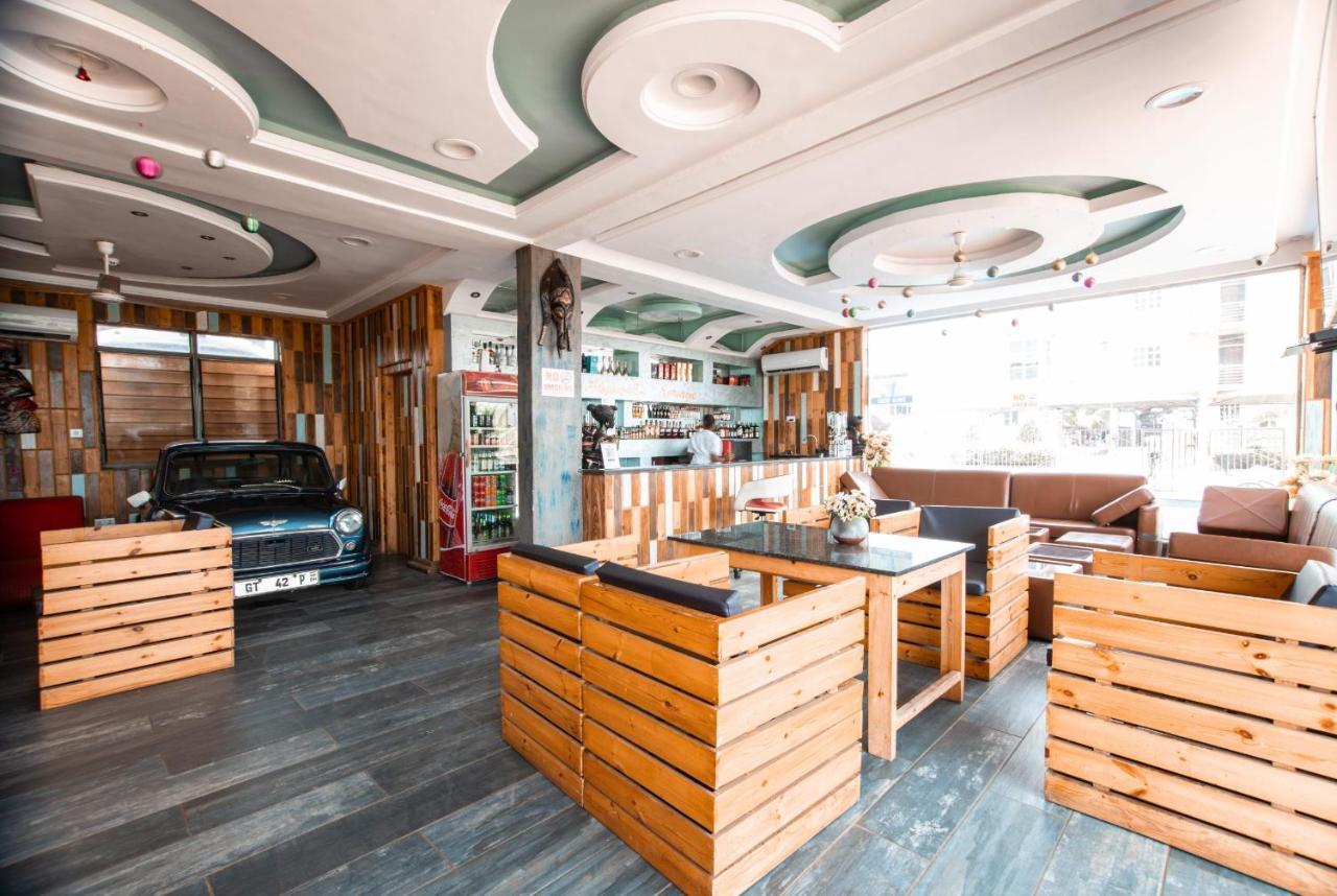 Plus 33 Hotel Nungua Zewnętrze zdjęcie
