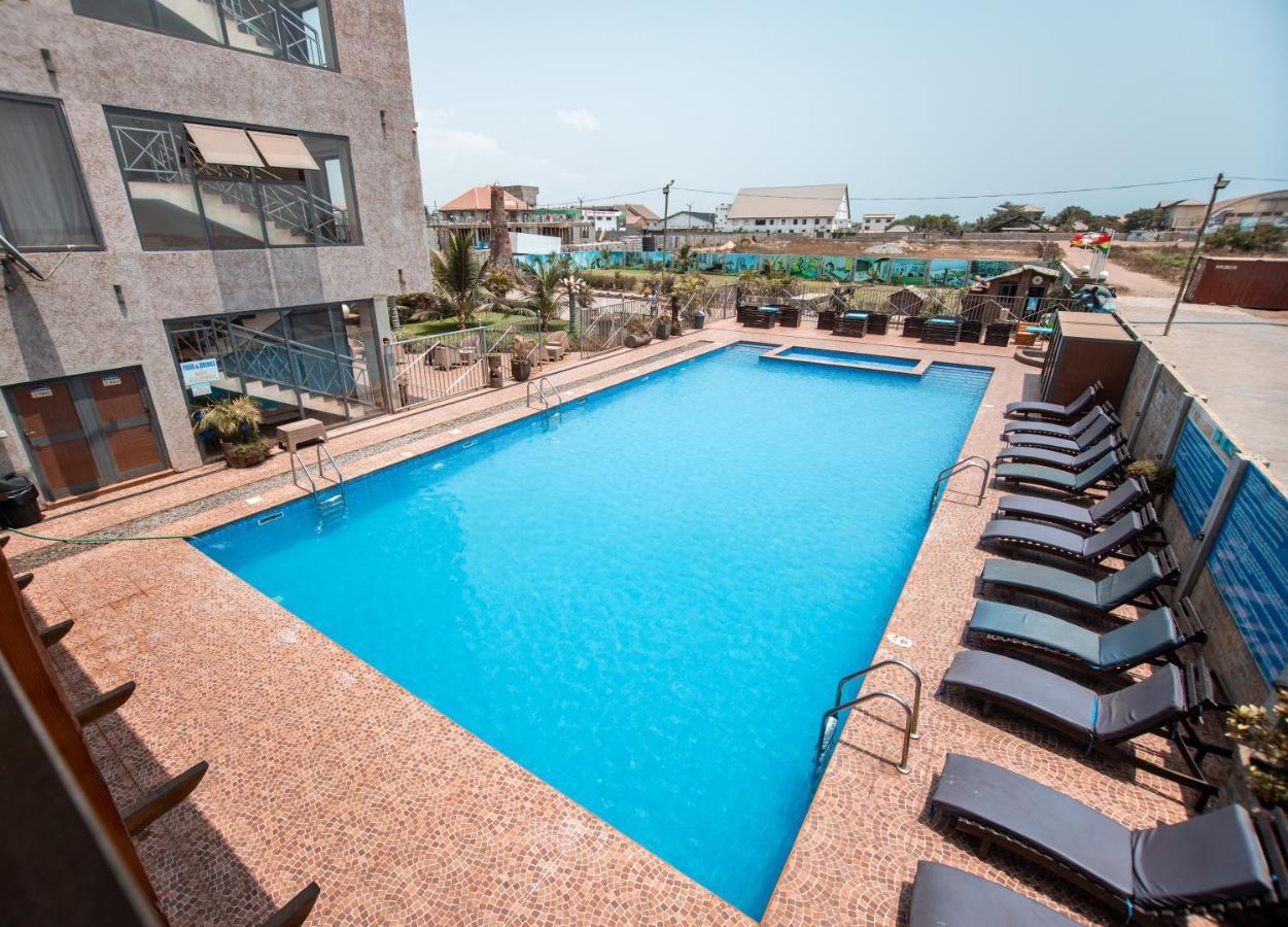 Plus 33 Hotel Nungua Zewnętrze zdjęcie