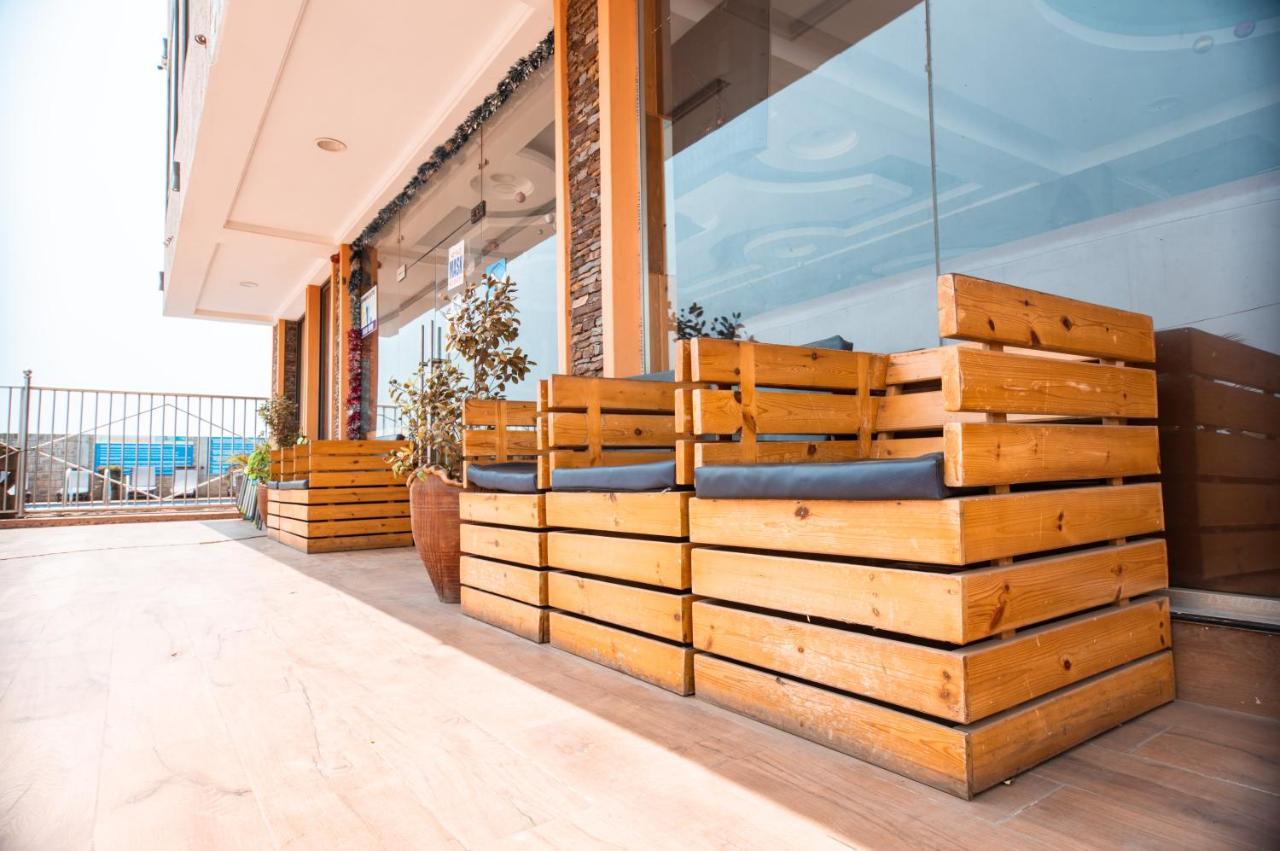 Plus 33 Hotel Nungua Zewnętrze zdjęcie
