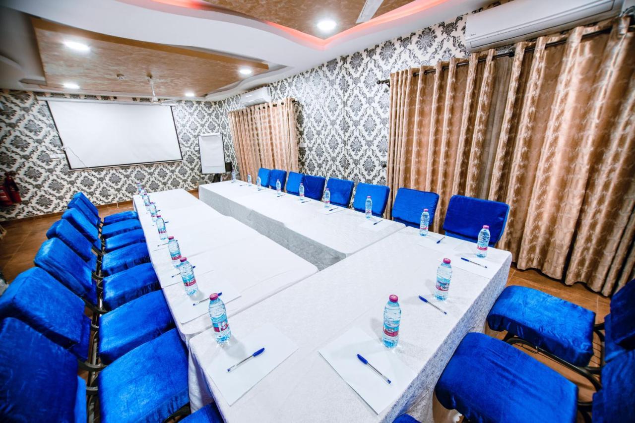 Plus 33 Hotel Nungua Zewnętrze zdjęcie