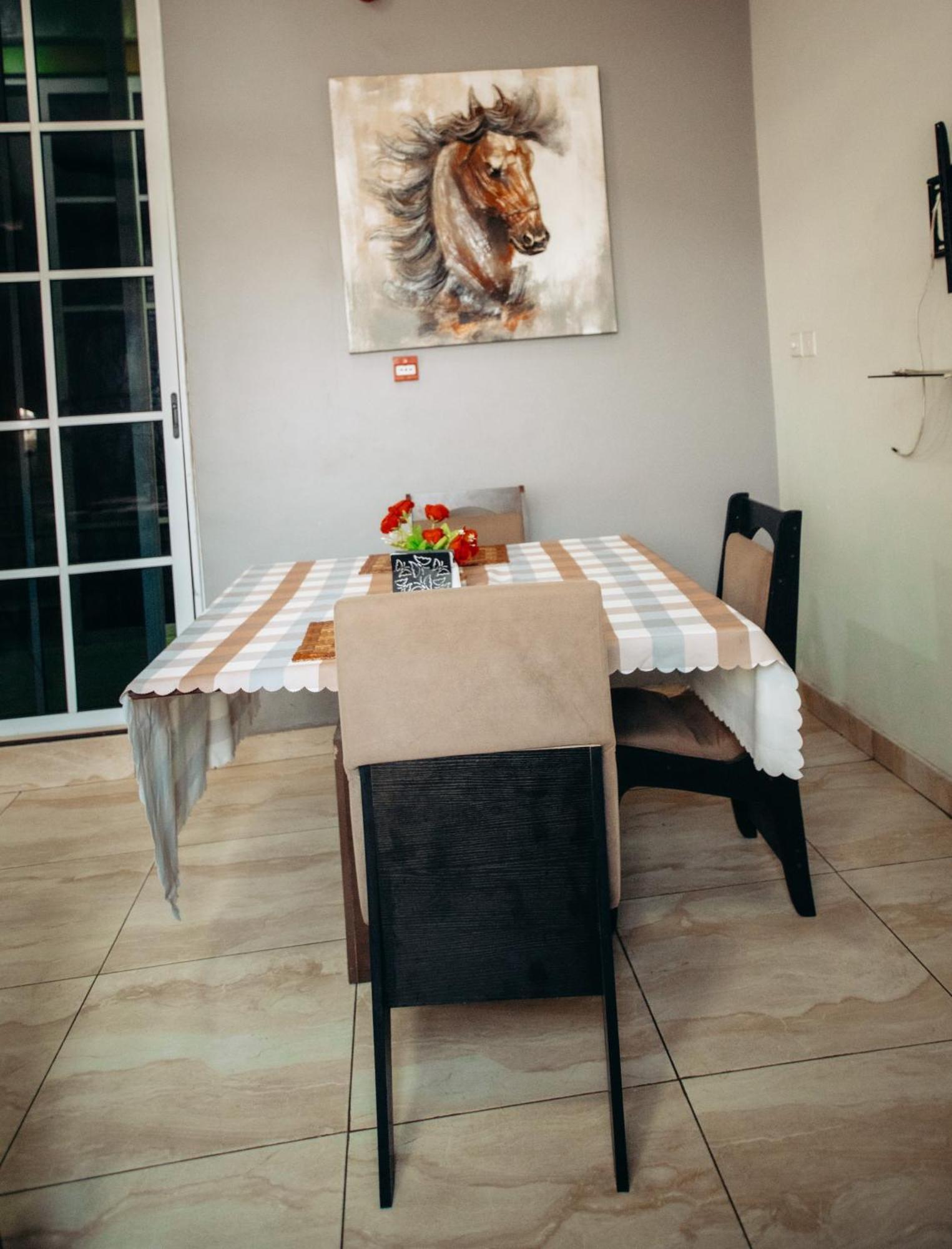 Plus 33 Hotel Nungua Zewnętrze zdjęcie