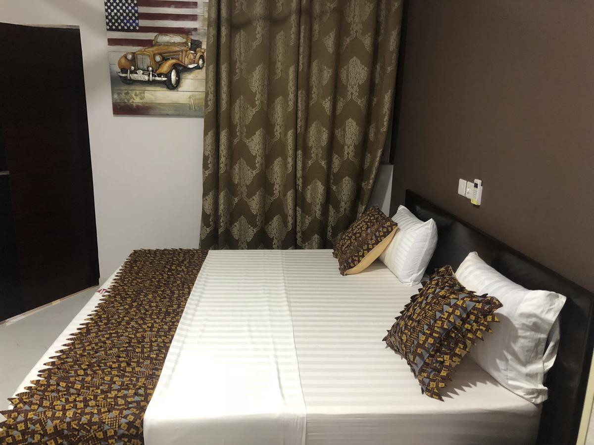 Plus 33 Hotel Nungua Zewnętrze zdjęcie