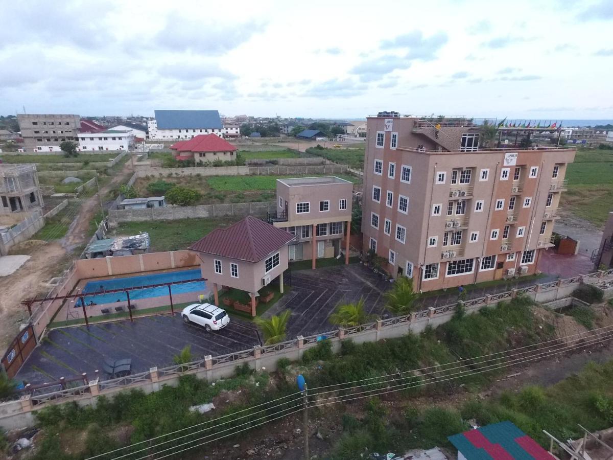 Plus 33 Hotel Nungua Zewnętrze zdjęcie